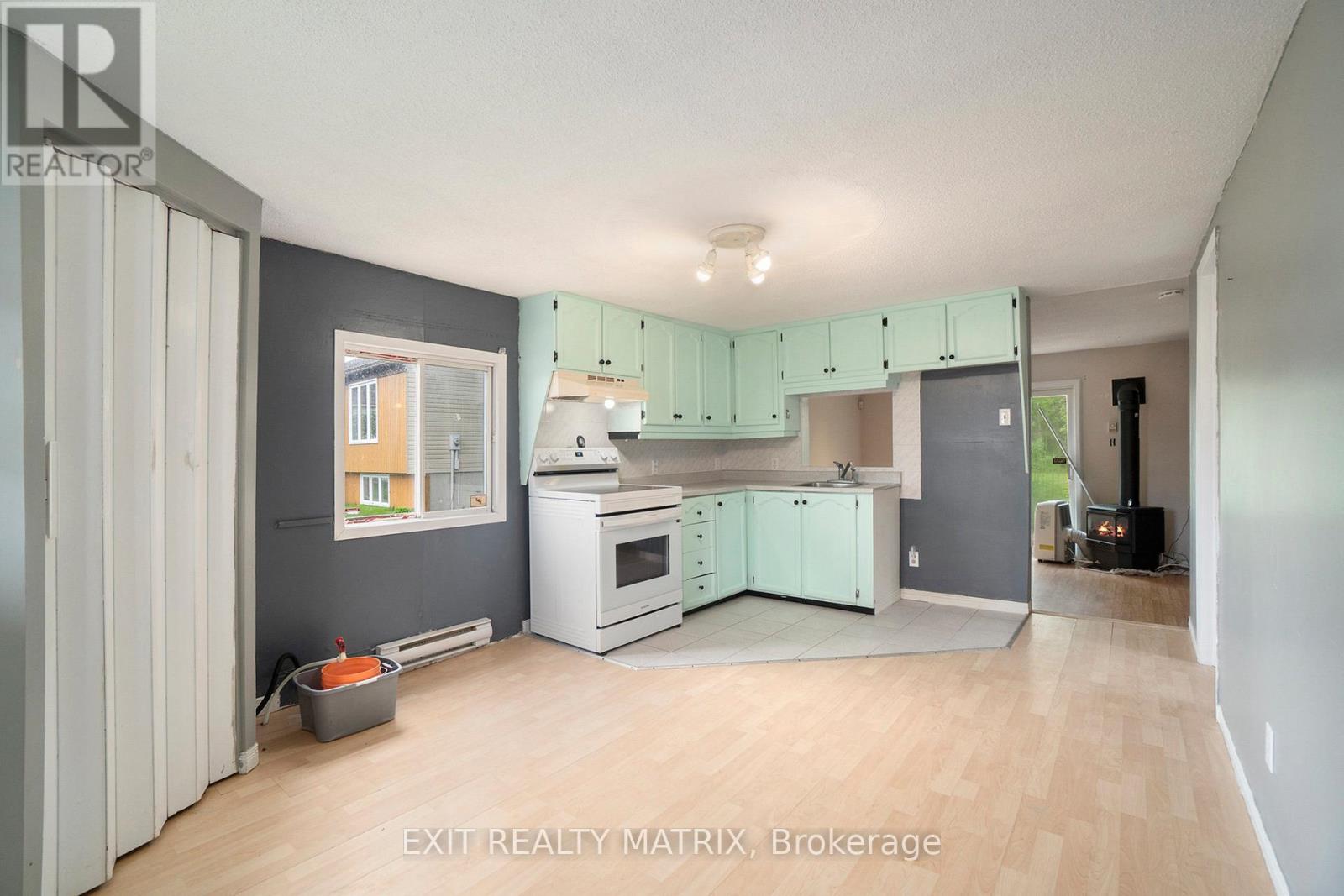 9 Herbert Street, The Nation, Ontario  K0A 2M0 - Photo 4 - X12161620