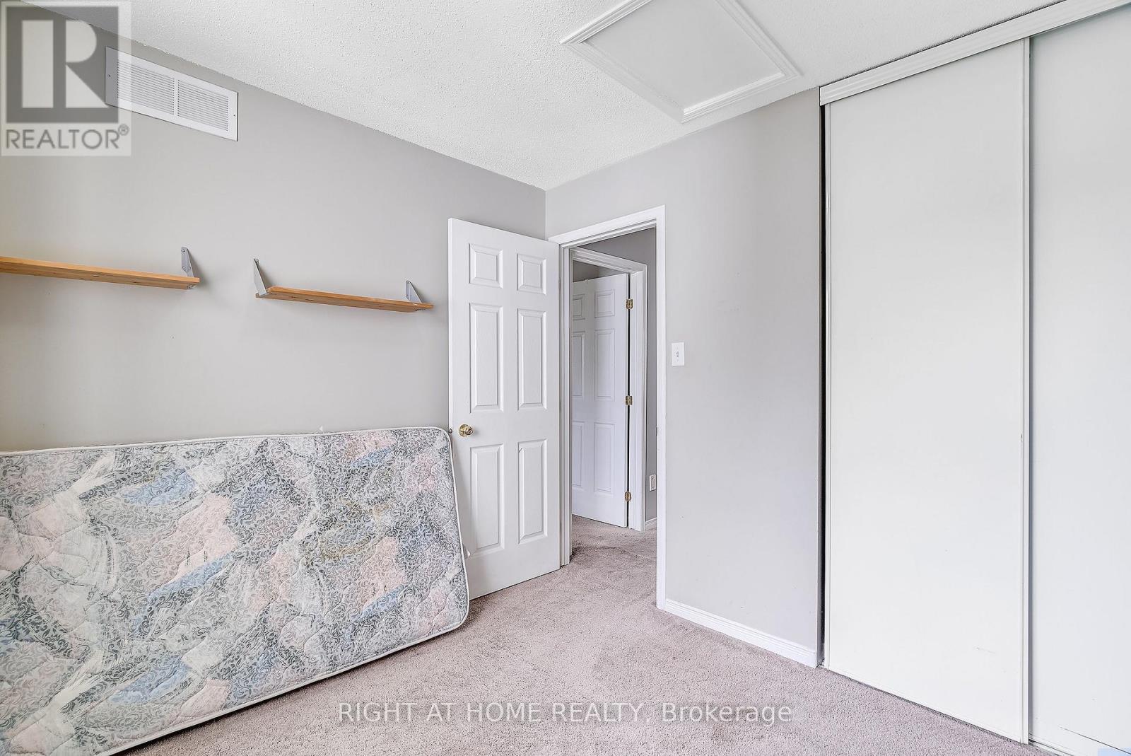 11 Kincardine Drive, Ottawa, Ontario  K2V 1B4 - Photo 24 - X12161658