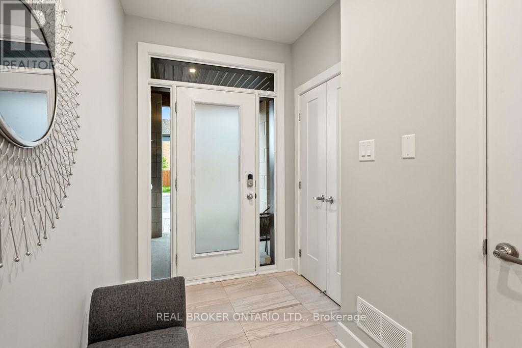 Property at 105 AVRO CIRCLE image 3