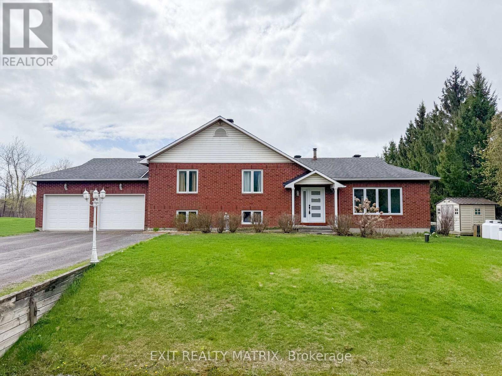 Property at 2418 RIDEAU ROAD image 1