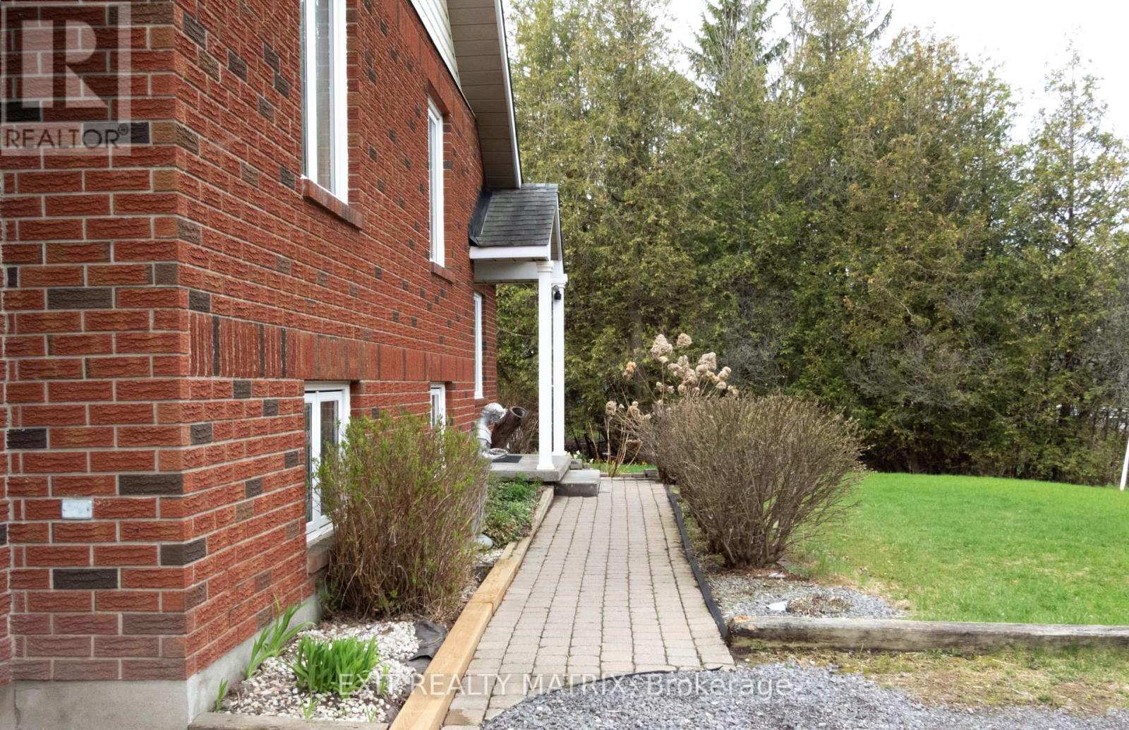 Property at 2418 RIDEAU ROAD image 3