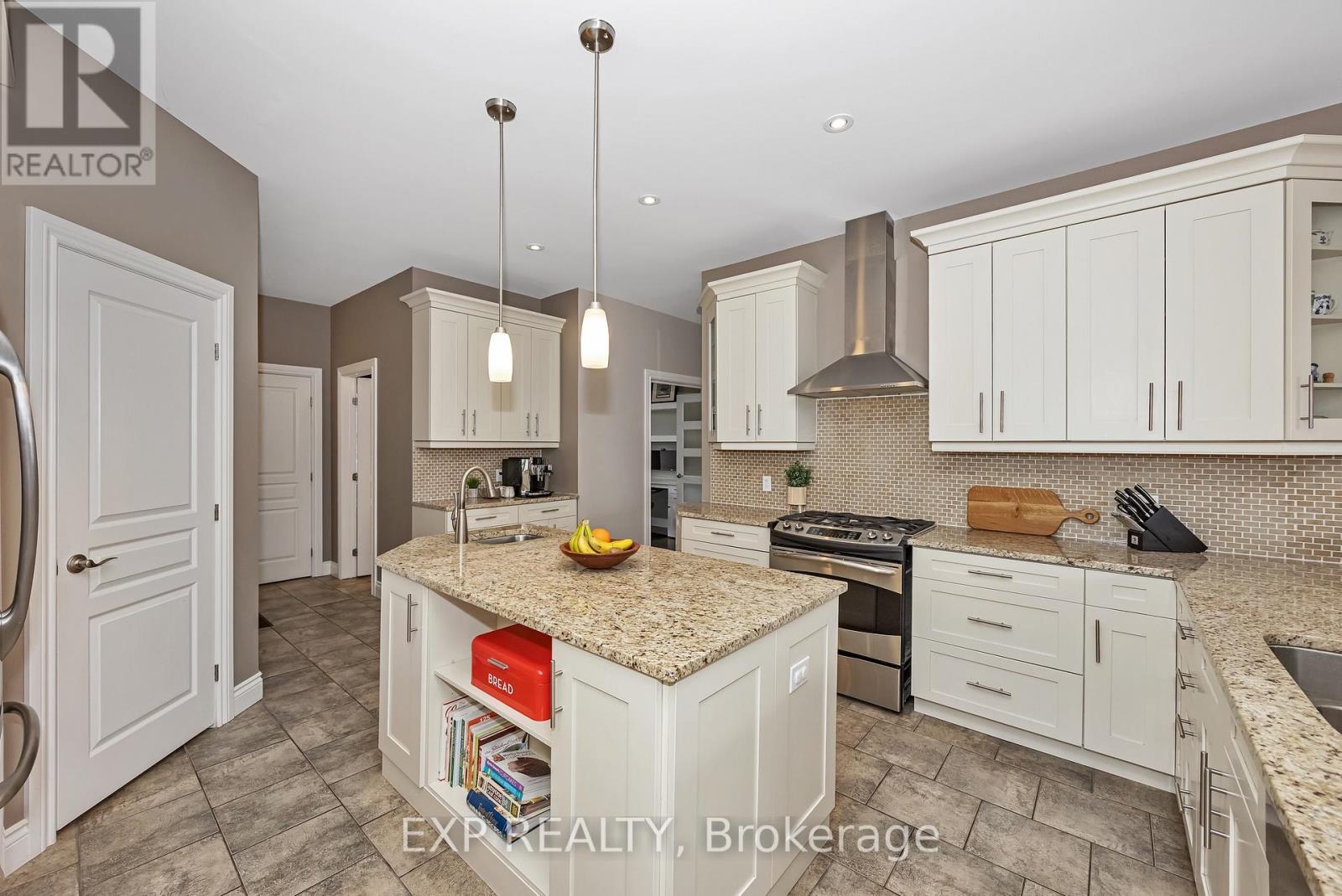 155 Wilbert Cox Drive, Ottawa, Ontario  K0A 1L0 - Photo 10 - X12161755