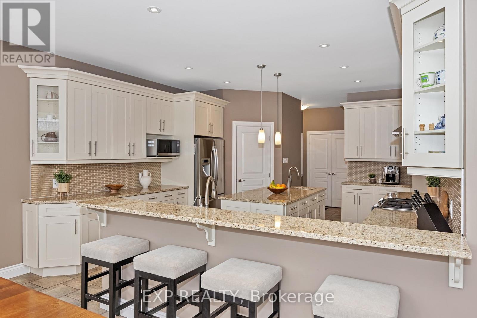 155 Wilbert Cox Drive, Ottawa, Ontario  K0A 1L0 - Photo 9 - X12161755