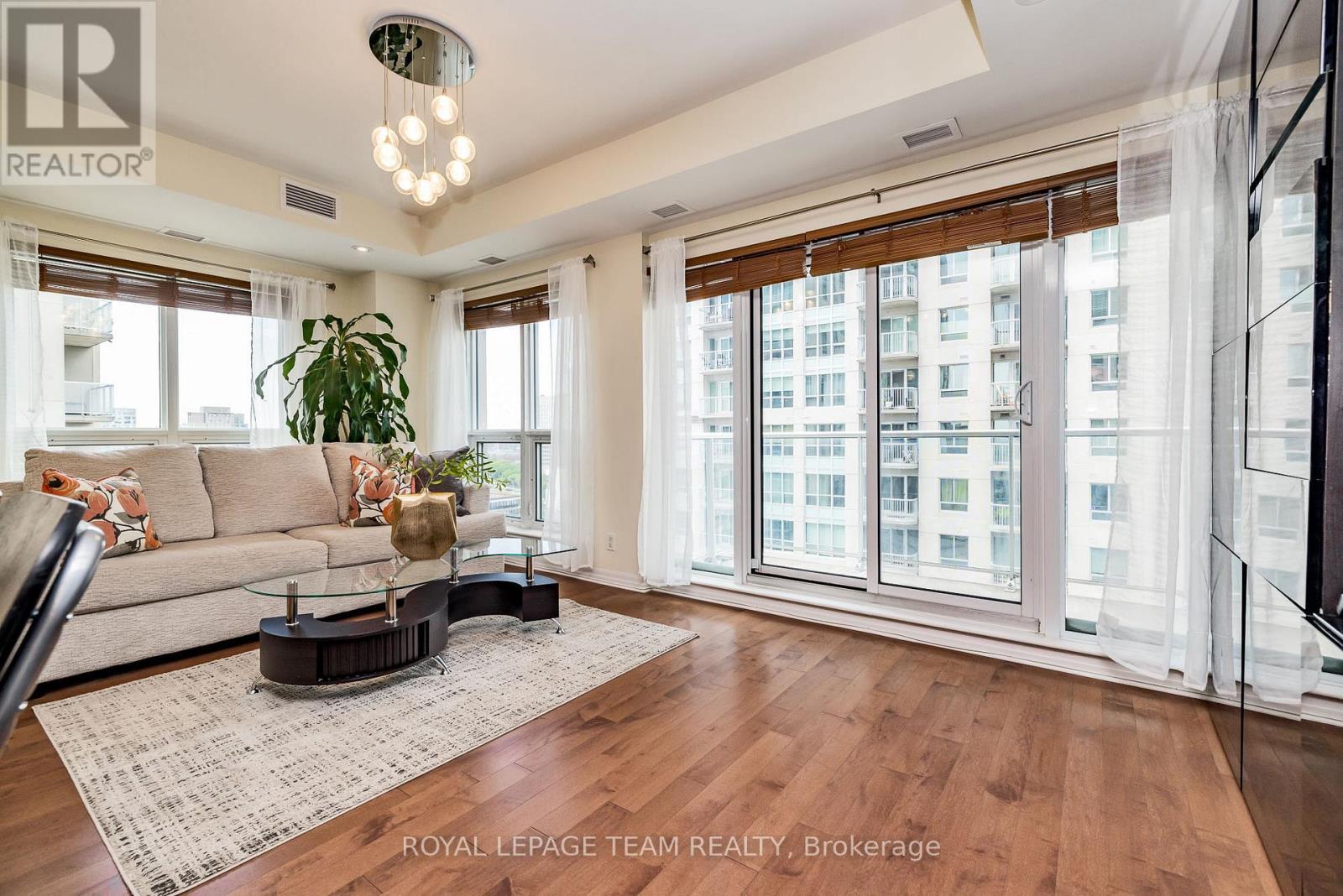 1809 - 242 Rideau Street, Ottawa, Ontario  K1N 0B7 - Photo 10 - X12161903