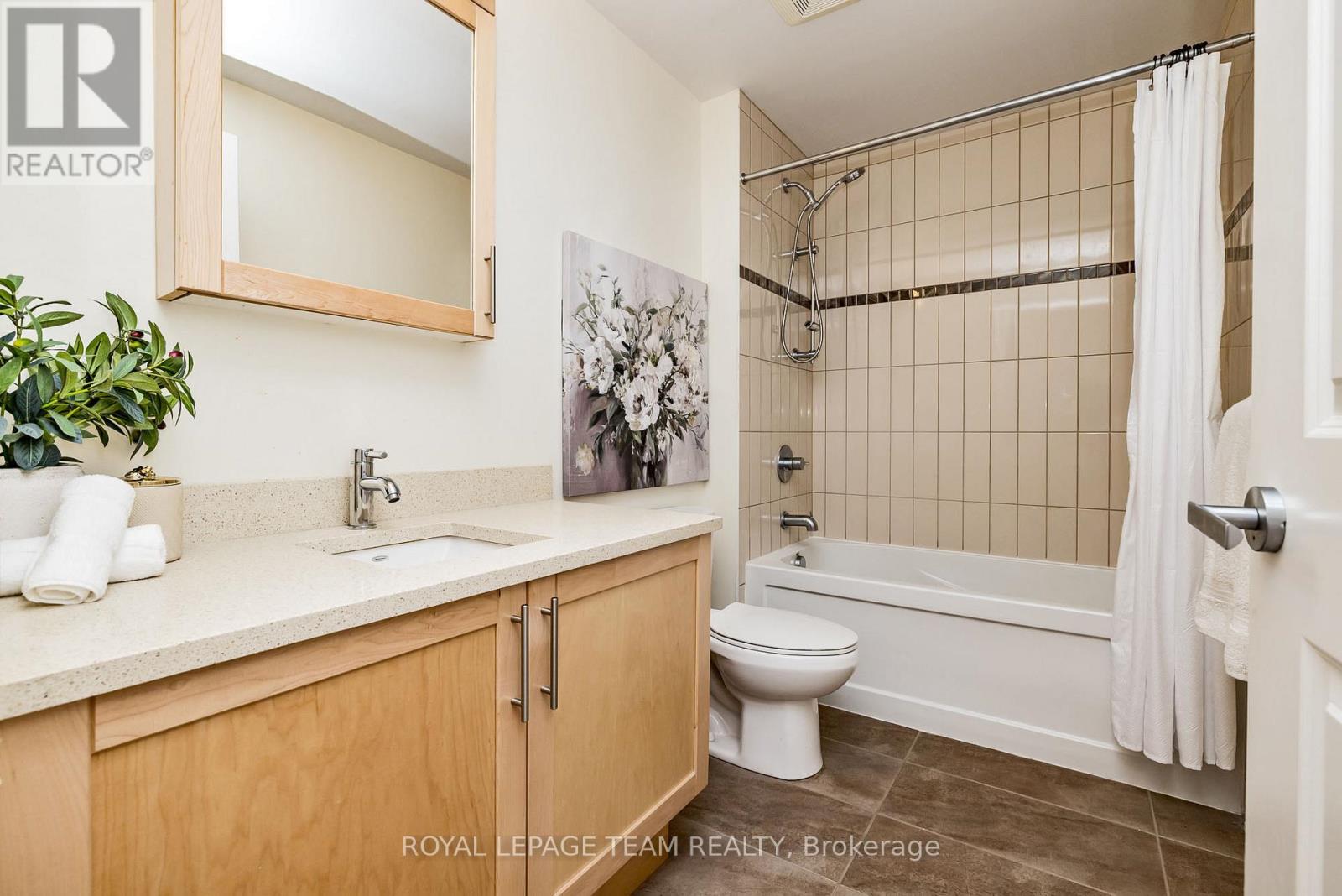 1809 - 242 Rideau Street, Ottawa, Ontario  K1N 0B7 - Photo 21 - X12161903