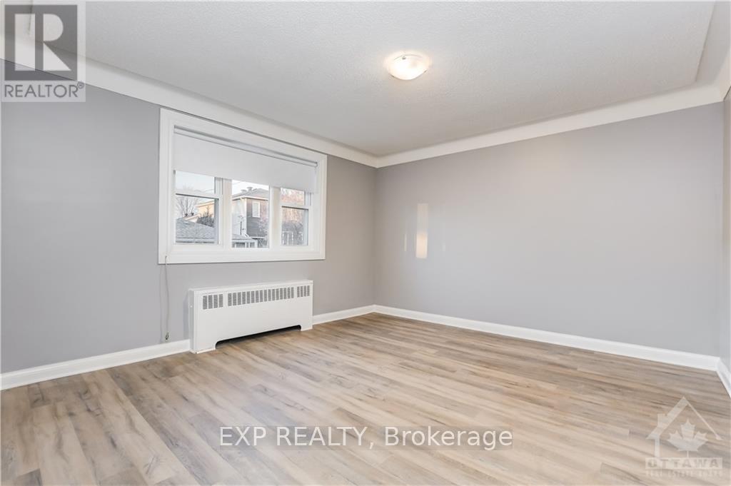 214 Carillon Street, Ottawa, Ontario  K1L 5X8 - Photo 5 - X12161952