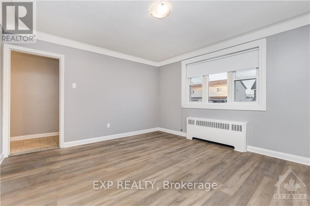 214 Carillon Street, Ottawa, Ontario  K1L 5X8 - Photo 6 - X12161952