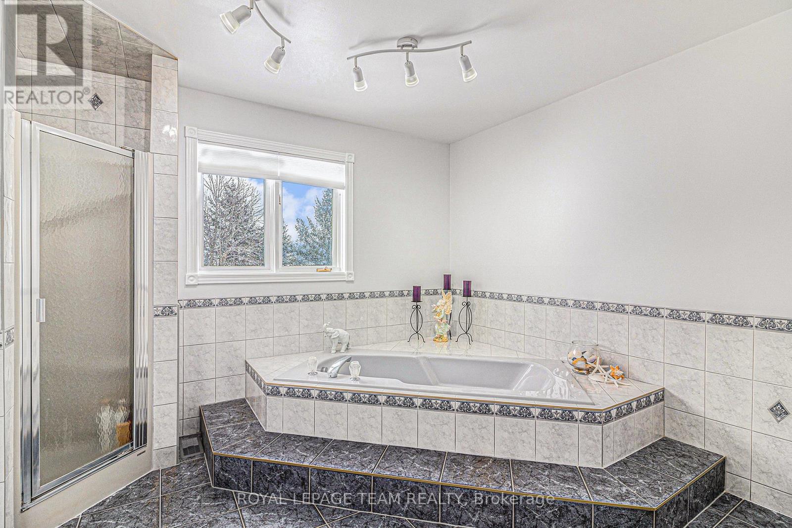 2525 Fawcett Road, North Dundas, Ontario  K0C 2K0 - Photo 26 - X12161963