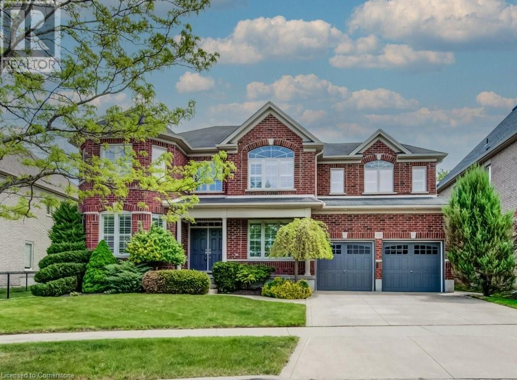 252 EDGEWATER Crescent, Kitchener, Ontario