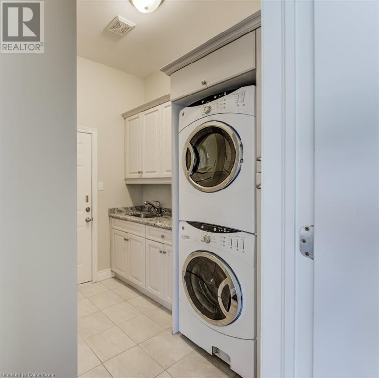 252 Edgewater Crescent, Kitchener, Ontario  N2A 4M2 - Photo 16 - 40730813