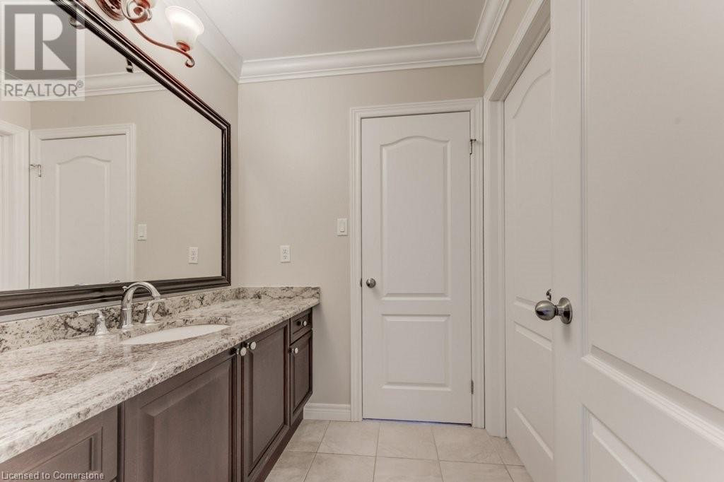 252 Edgewater Crescent, Kitchener, Ontario  N2A 4M2 - Photo 27 - 40730813