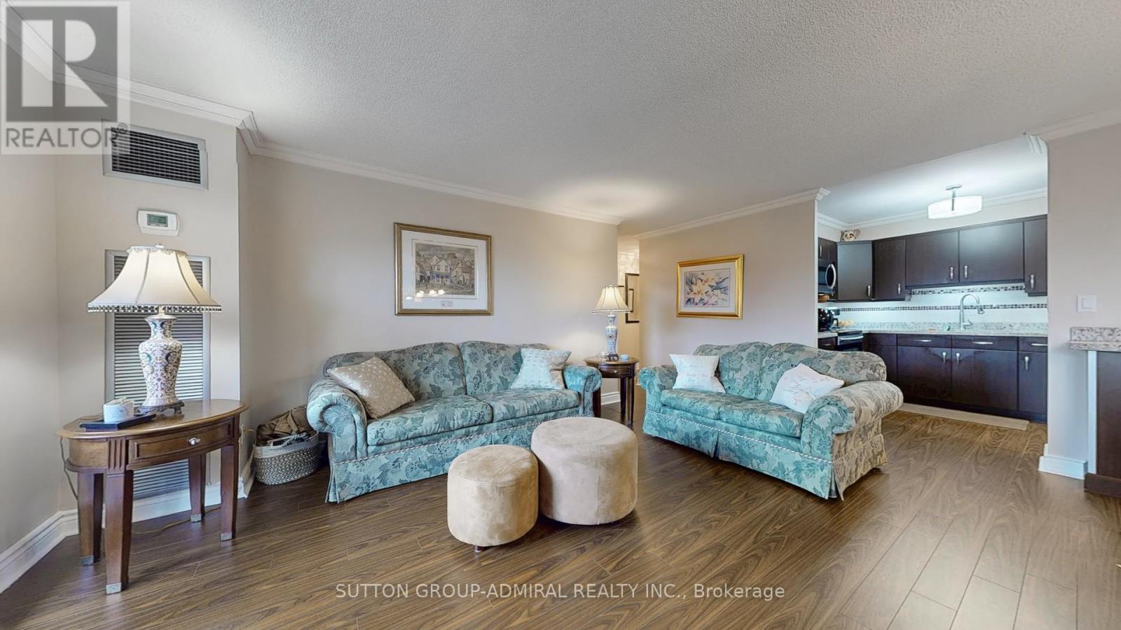 Property at 303 - 50 INVERLOCHY BOULEVARD image 2