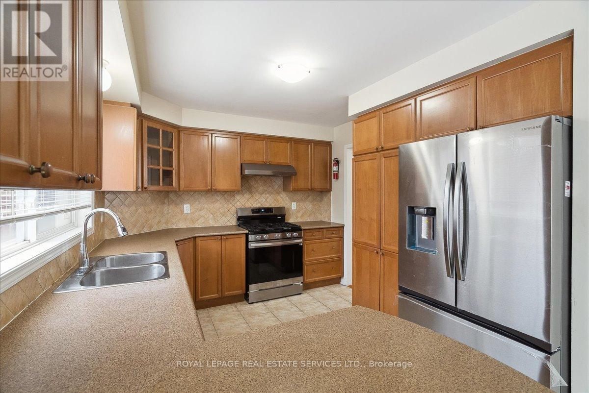 820 Speck Crossing, Milton, Ontario  L9T 0G6 - Photo 13 - W11925750