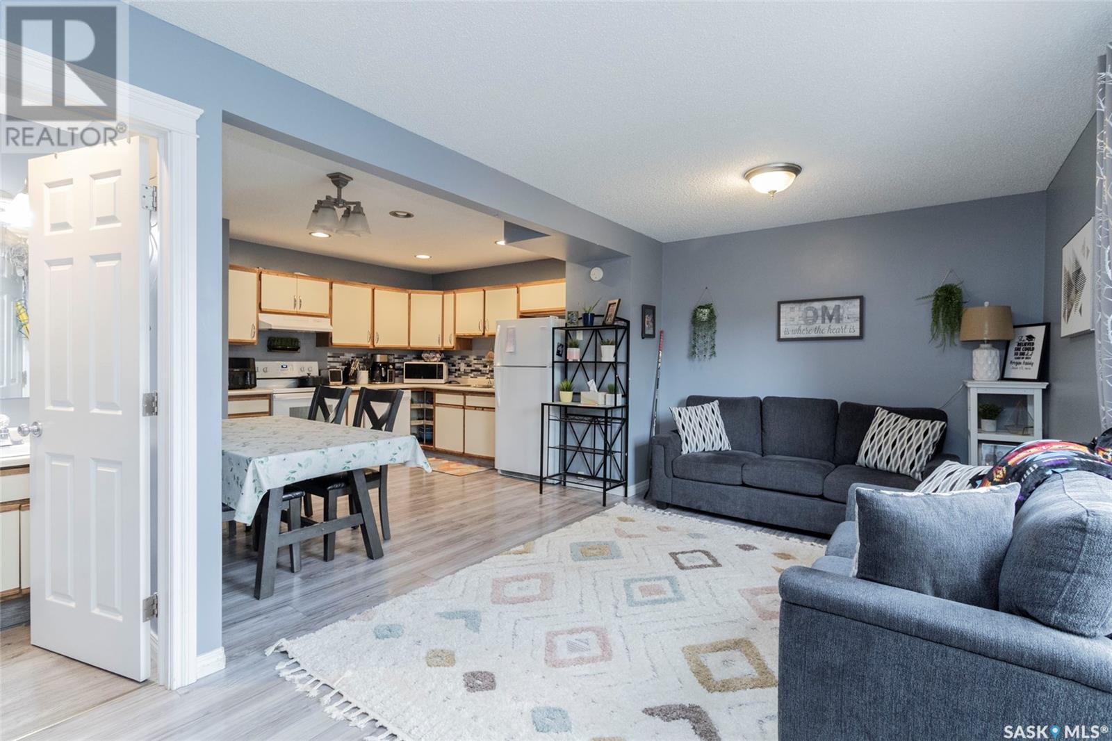 Property at 1638B Central AVENUE image 4