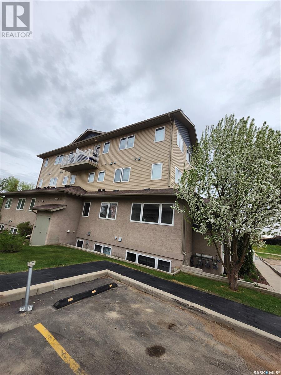 1 1507 19th Street W, Saskatoon, Saskatchewan  S7M 3R1 - Photo 2 - SK006429