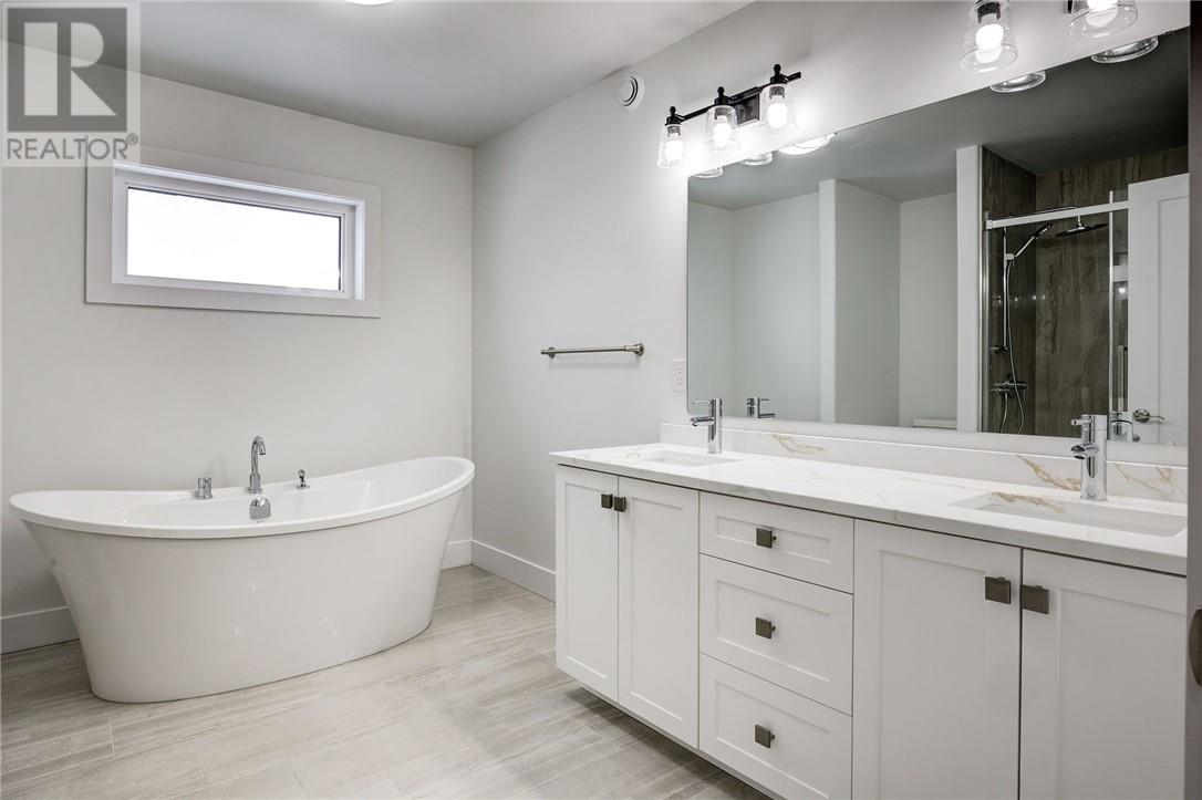 831 Moonrock, Sudbury, Ontario  P3E 5Z5 - Photo 18 - 2120415