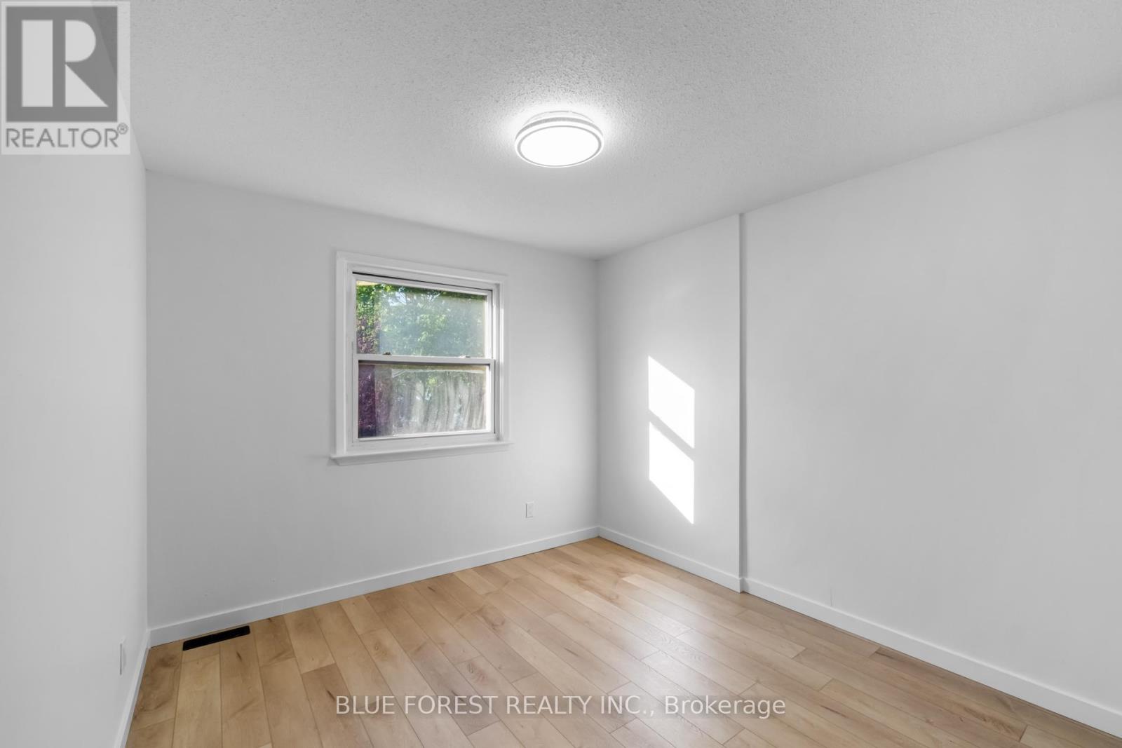 100 - 274 Homestead Crescent, London North, Ontario  N6G 2E5 - Photo 21 - X12162037