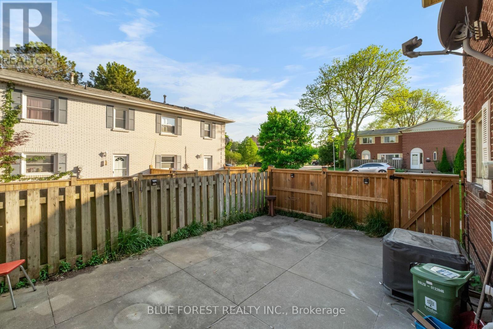 100 - 274 Homestead Crescent, London North, Ontario  N6G 2E5 - Photo 25 - X12162037