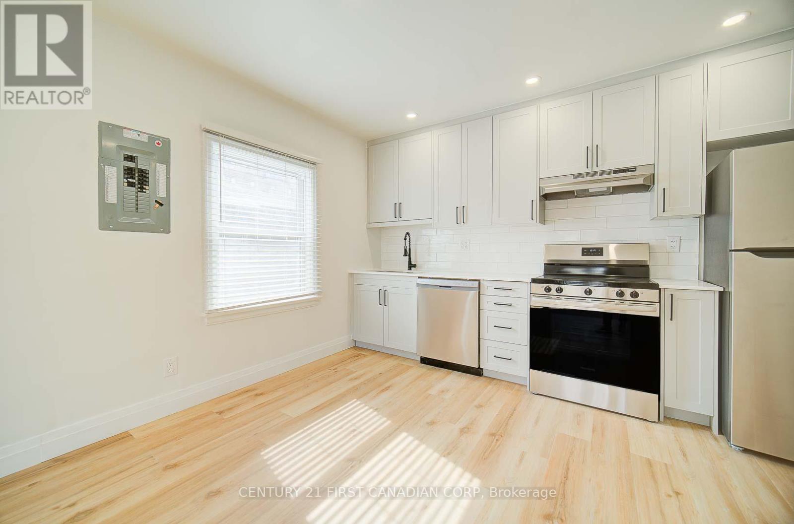 2 - 581 Talbot Street, London East (East F), Ontario  N6A 2T2 - Photo 11 - X12162061