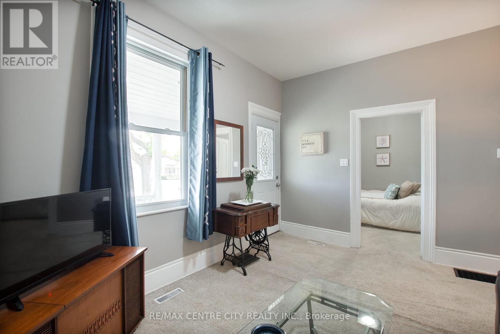 Photo 7 of 20 for 582 Pall Mall Street