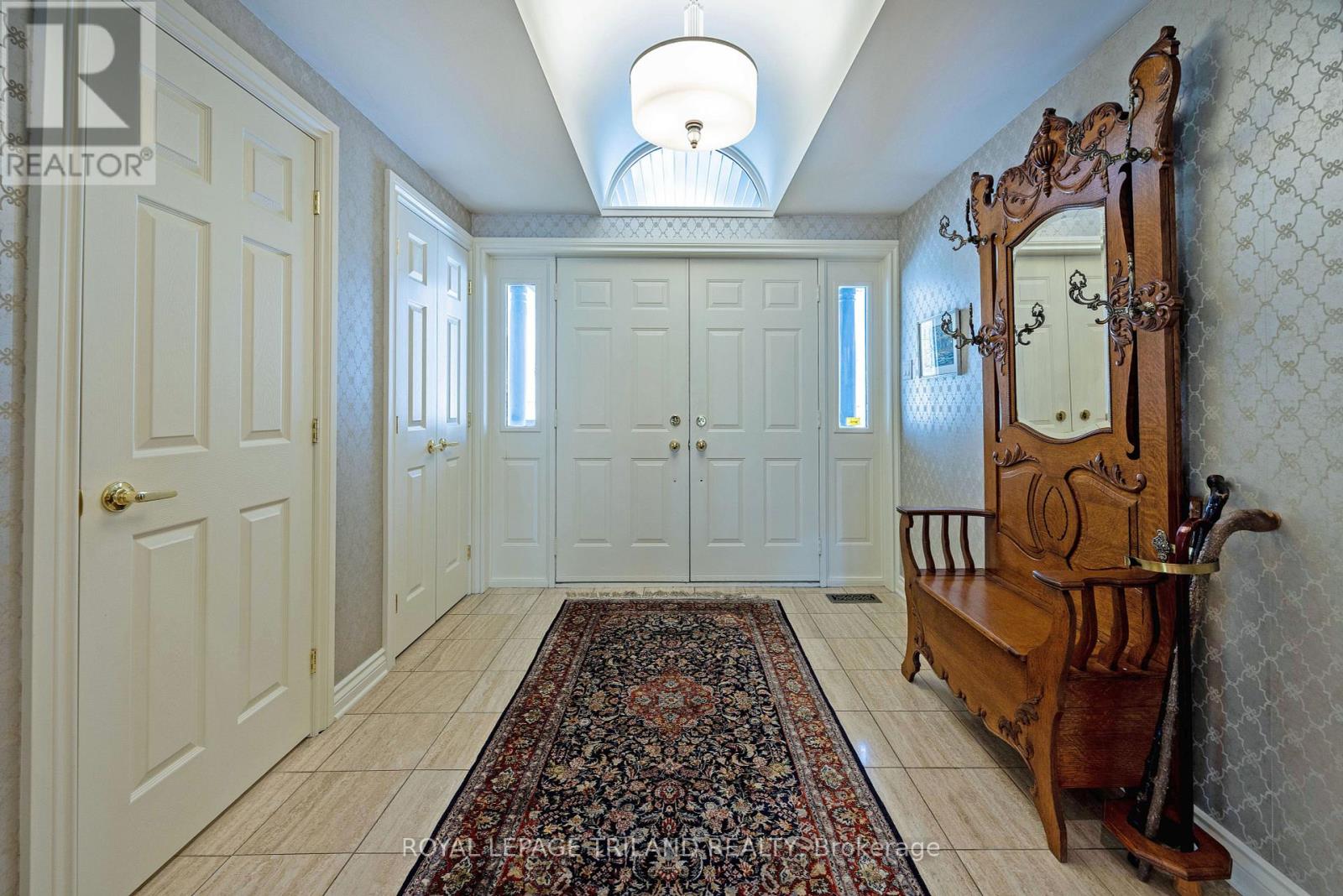 3 Old Oak Lane, London South, Ontario  N6K 3S6 - Photo 4 - X12162079