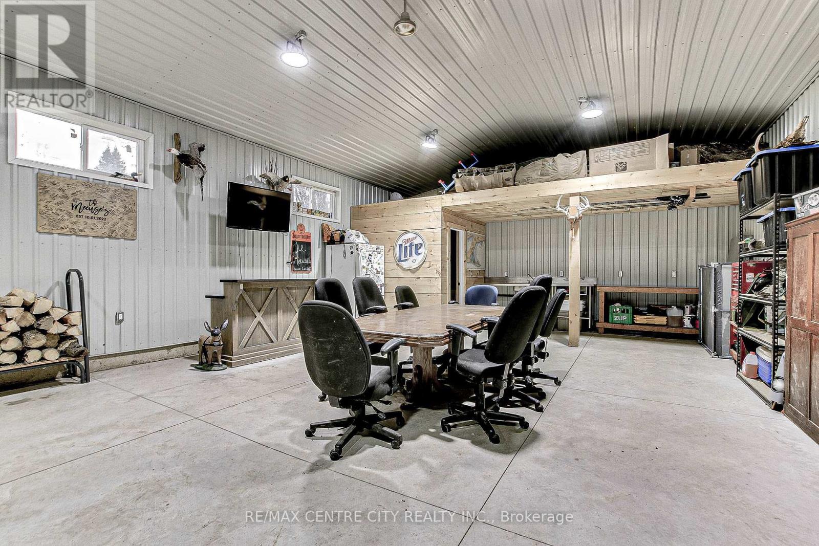 Property at 37388 LAKE LINE image 3