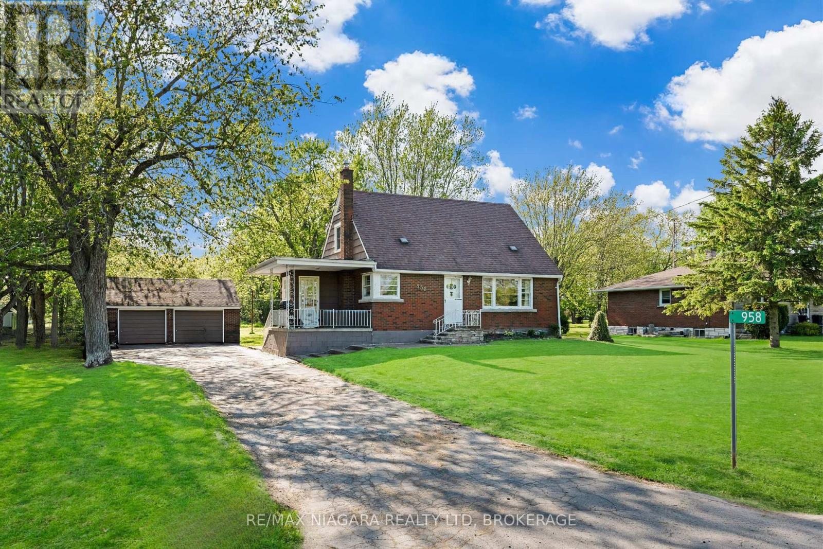 958 Silver Bay Road, Port Colborne (Sherkston), Ontario  L3K 5V3 - Photo 1 - X12162029