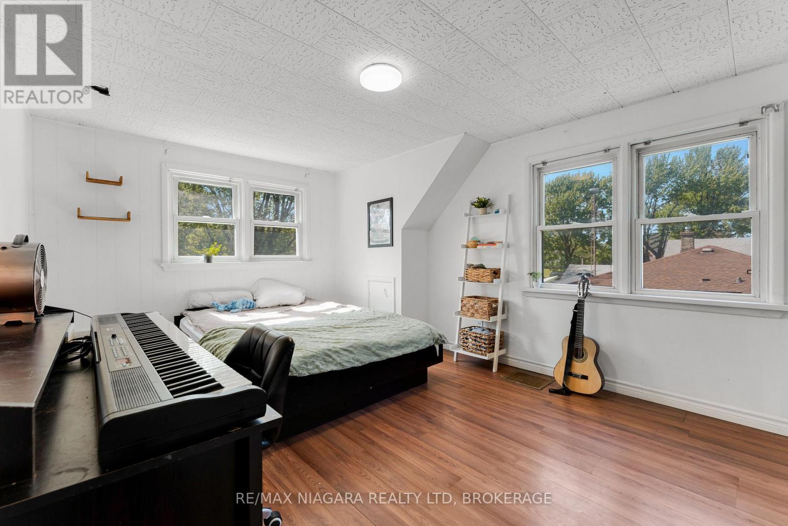 958 Silver Bay Road, Port Colborne (Sherkston), Ontario  L3K 5V3 - Photo 19 - X12162029
