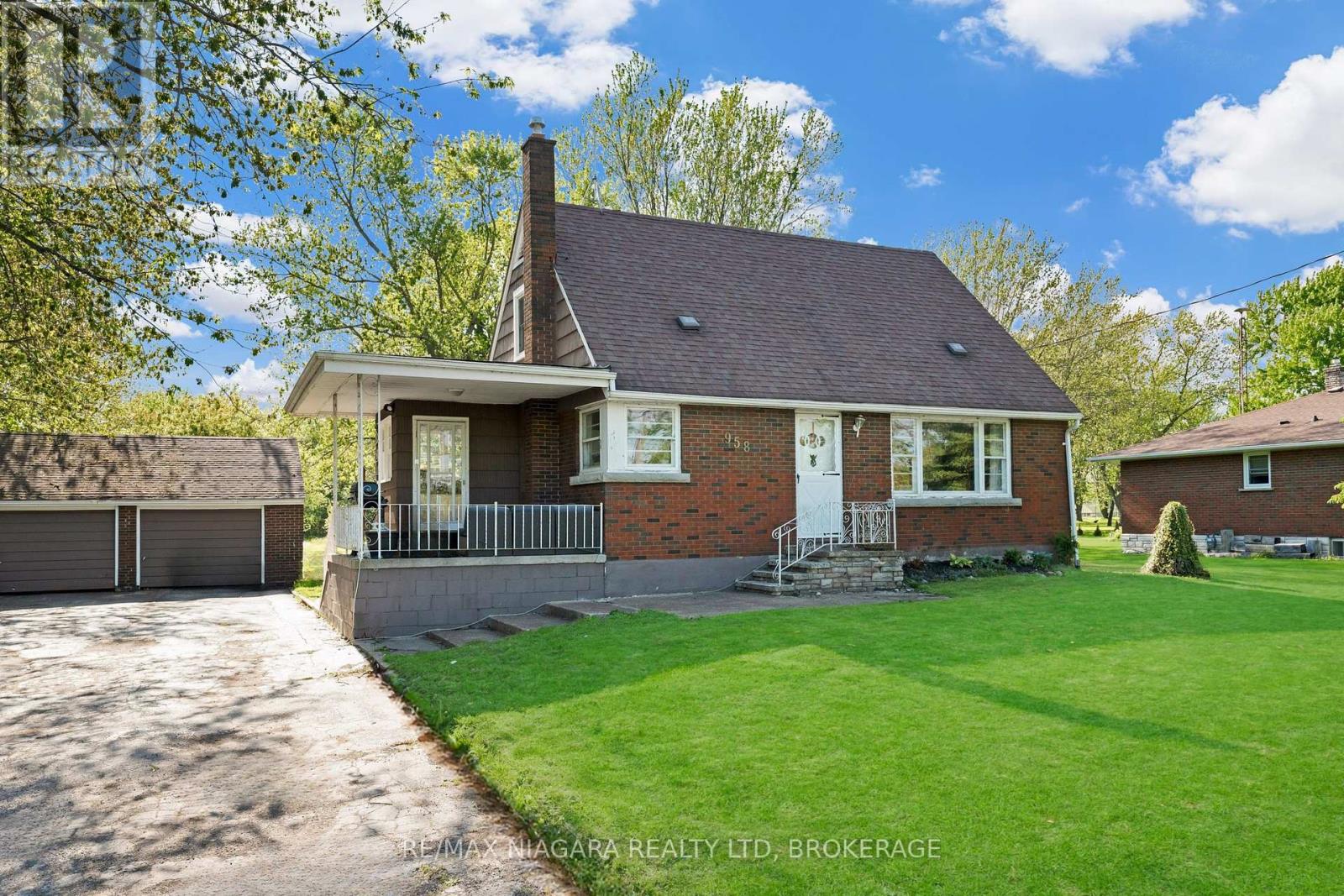 958 Silver Bay Road, Port Colborne (Sherkston), Ontario  L3K 5V3 - Photo 2 - X12162029