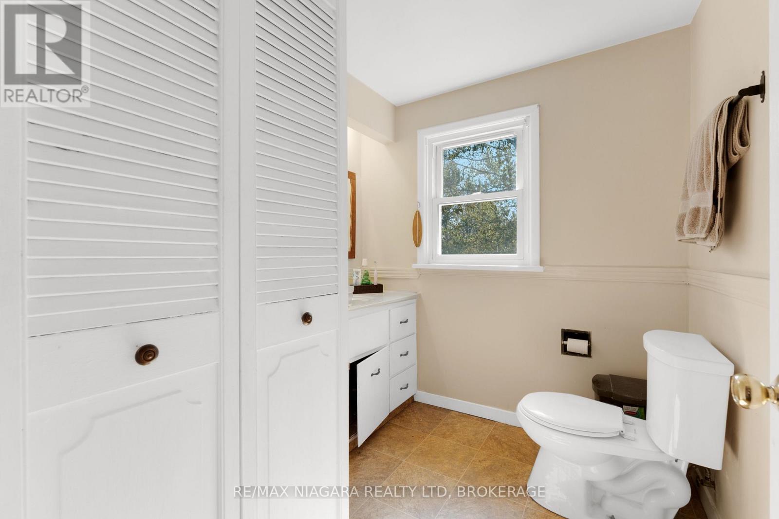 958 Silver Bay Road, Port Colborne (Sherkston), Ontario  L3K 5V3 - Photo 23 - X12162029