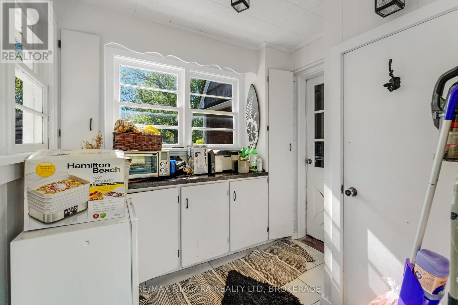 958 Silver Bay Road, Port Colborne (Sherkston), Ontario  L3K 5V3 - Photo 24 - X12162029