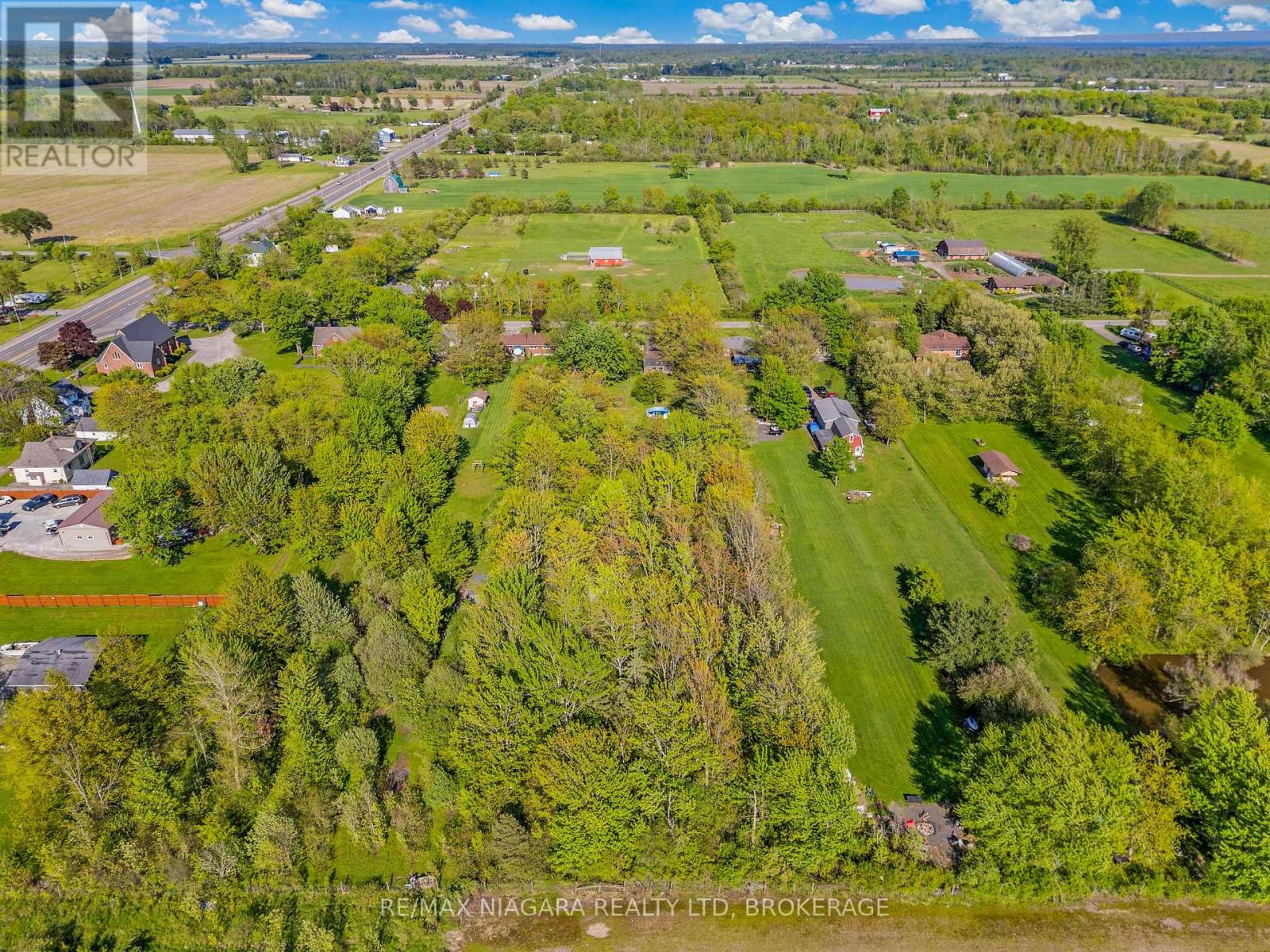 958 Silver Bay Road, Port Colborne (Sherkston), Ontario  L3K 5V3 - Photo 38 - X12162029