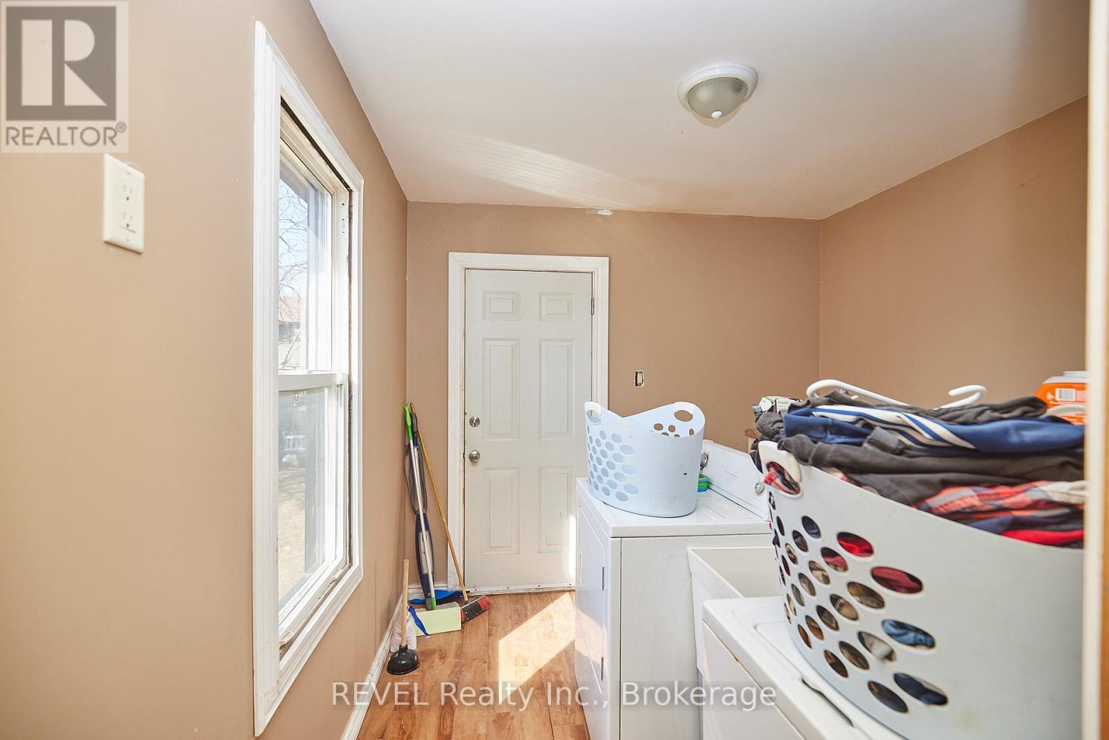 193 Idylewylde Street, Fort Erie, Ontario  L2A 2L4 - Photo 11 - X12162033