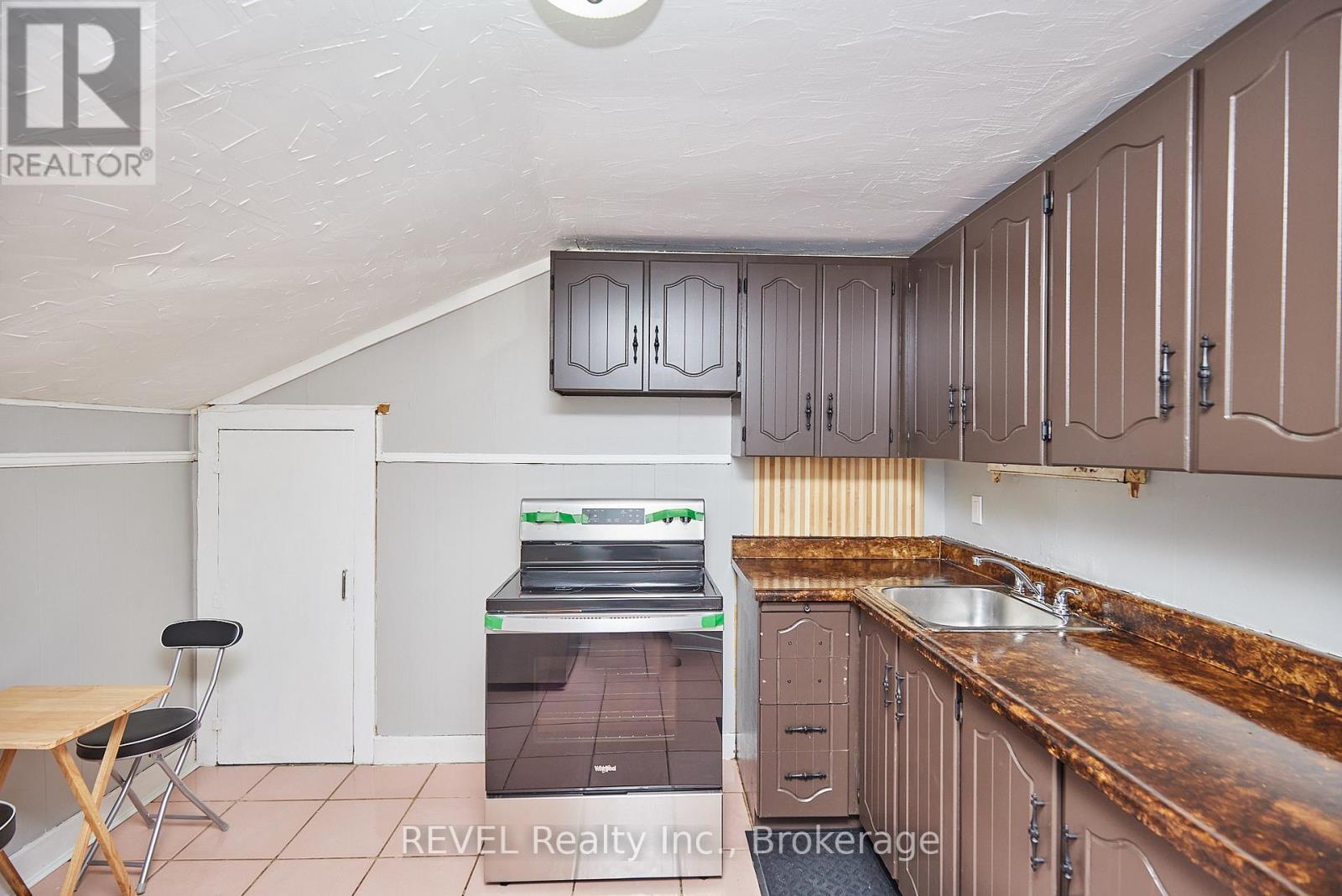 193 Idylewylde Street, Fort Erie, Ontario  L2A 2L4 - Photo 12 - X12162033