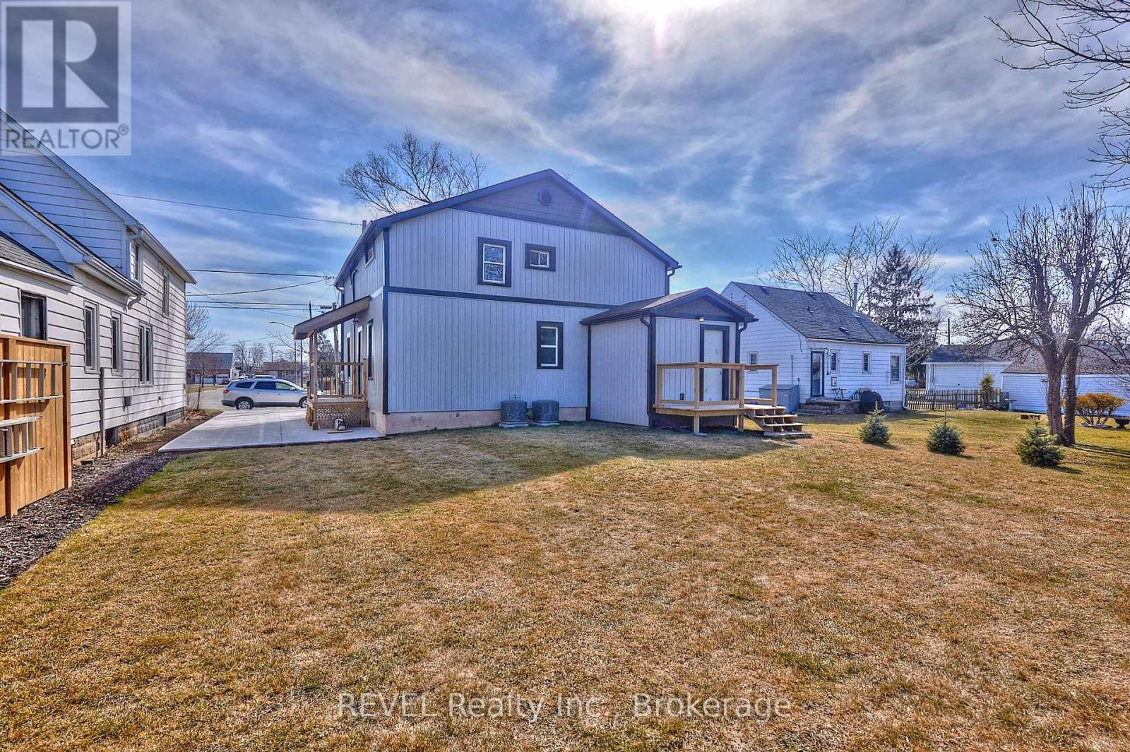193 Idylewylde Street, Fort Erie, Ontario  L2A 2L4 - Photo 6 - X12162033