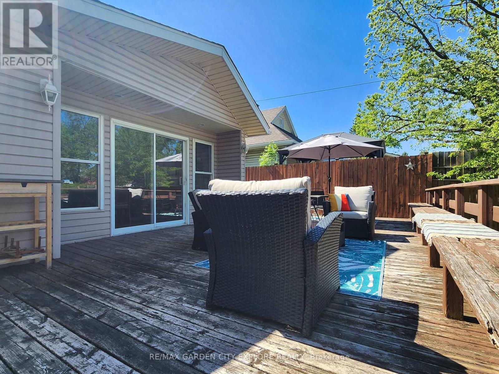 18 St. Peter Street, St. Catharines (Burleigh Hill), Ontario  L2T 1N8 - Photo 41 - X12162107
