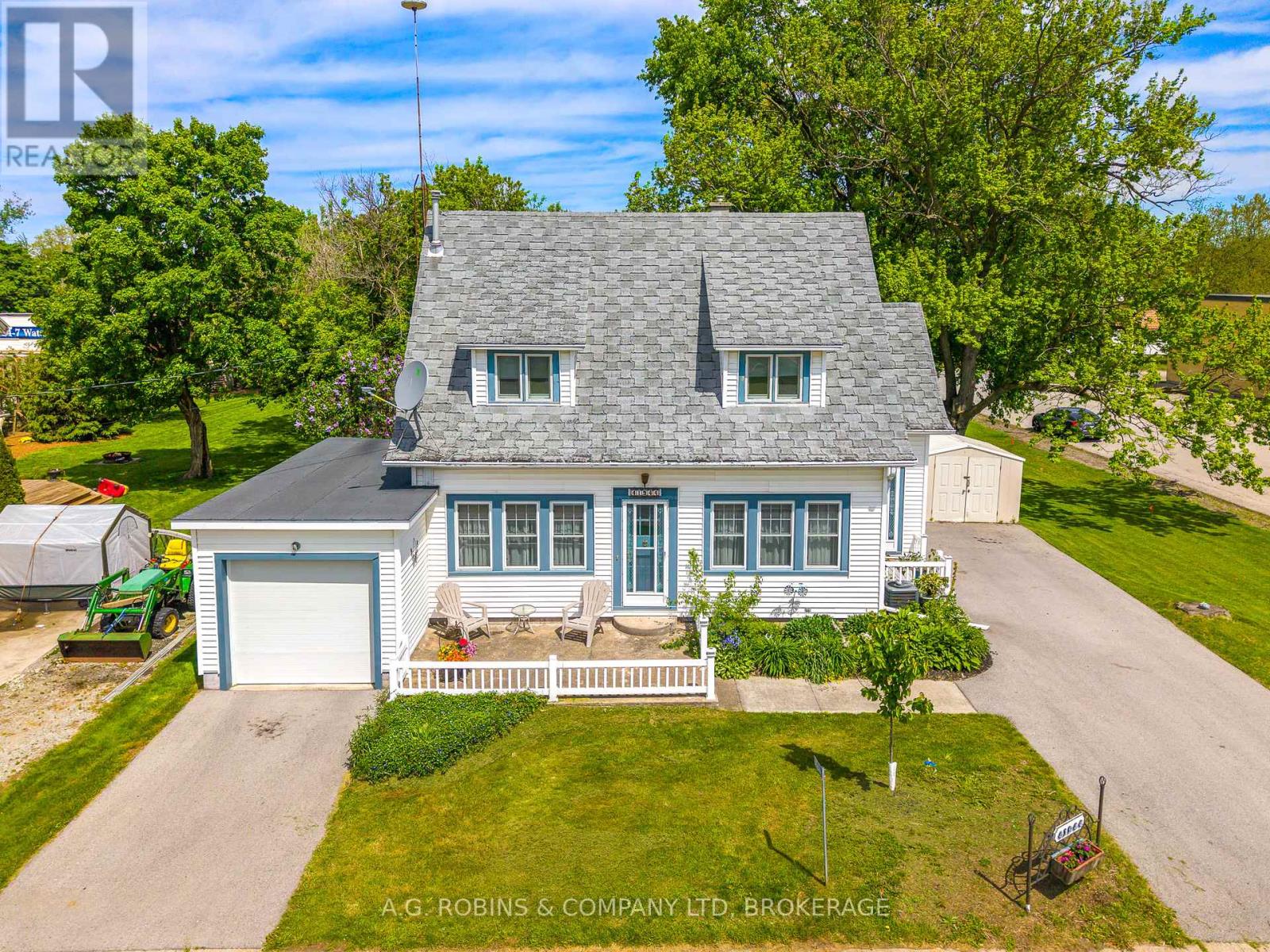 41944 Clarendon Street, Wainfleet (Marshville/winger), Ontario  L0S 1V0 - Photo 2 - X12162122