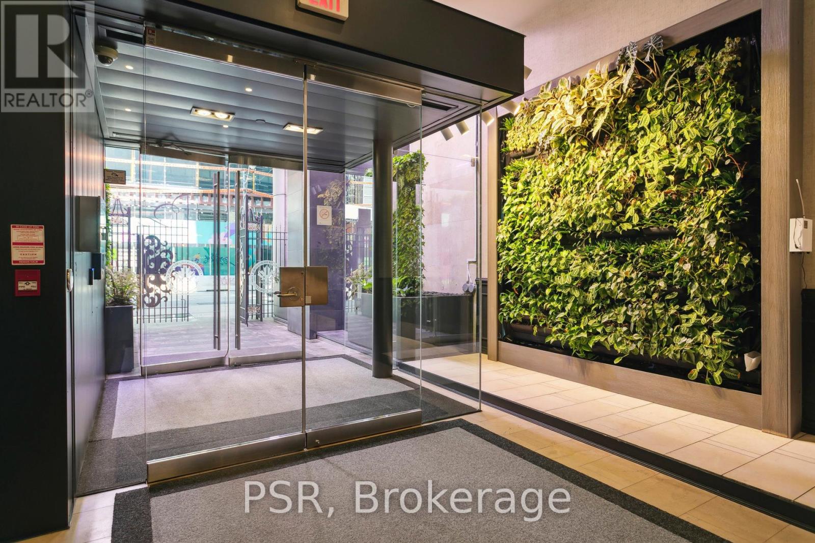 1207 - 375 King Street, Toronto, Ontario  M5V 1K5 - Photo 4 - C12161573