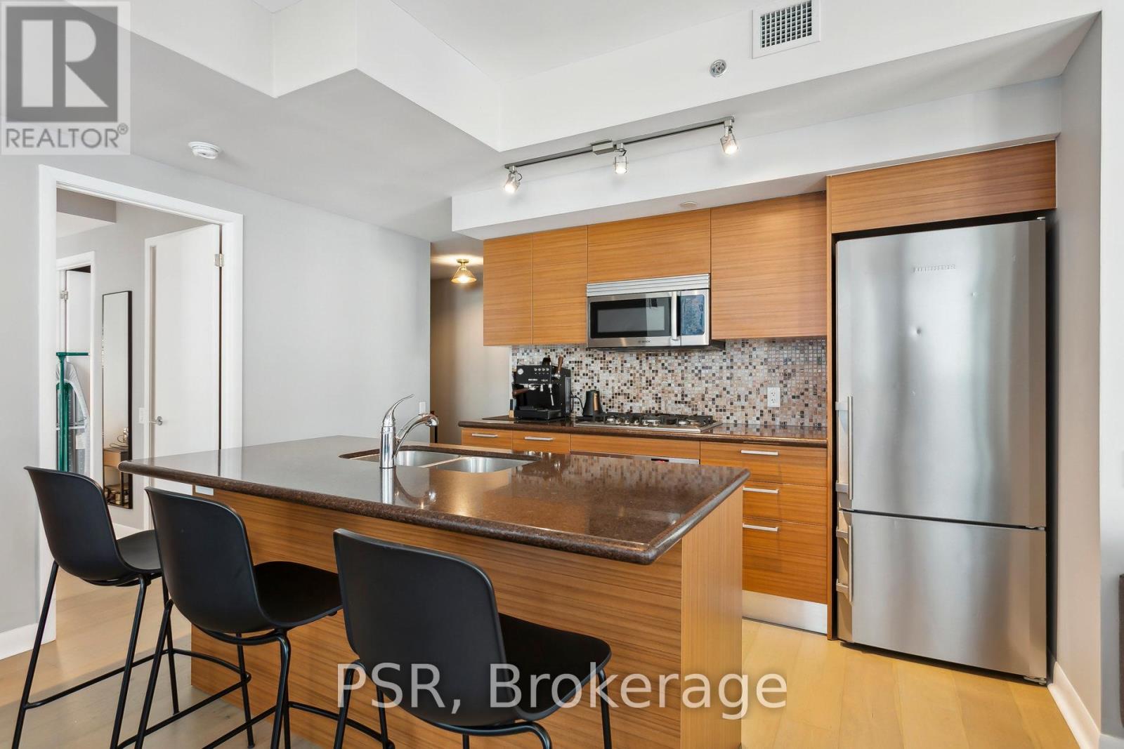 1207 - 375 King Street, Toronto, Ontario  M5V 1K5 - Photo 9 - C12161573