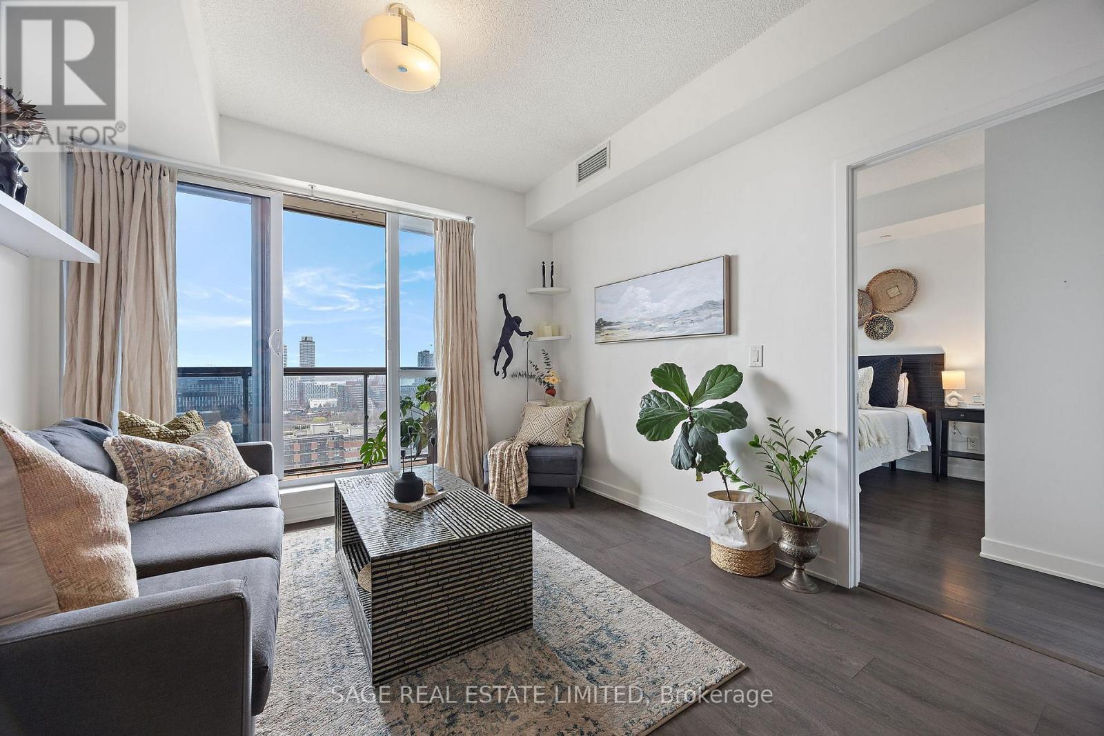 1904 - 55 REGENT PARK BOULEVARD, Toronto, Ontario