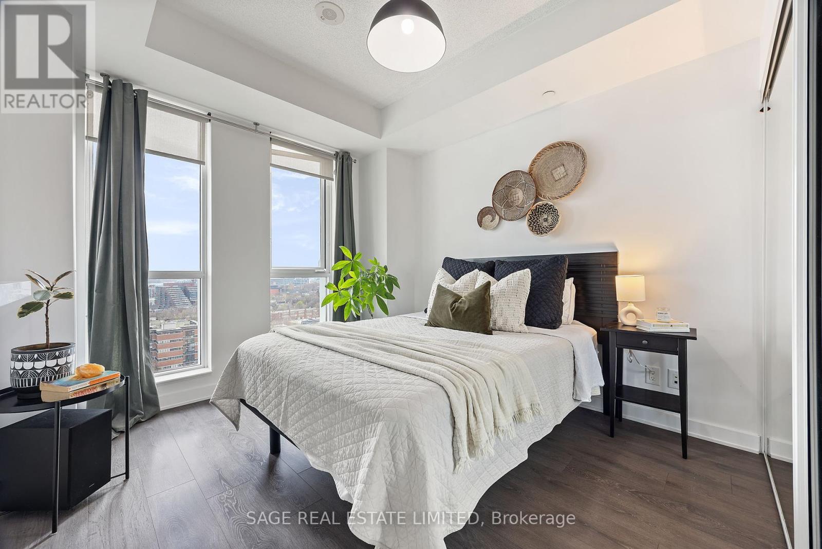 1904 - 55 Regent Park Boulevard, Toronto, Ontario  M5A 0C2 - Photo 17 - C12161676