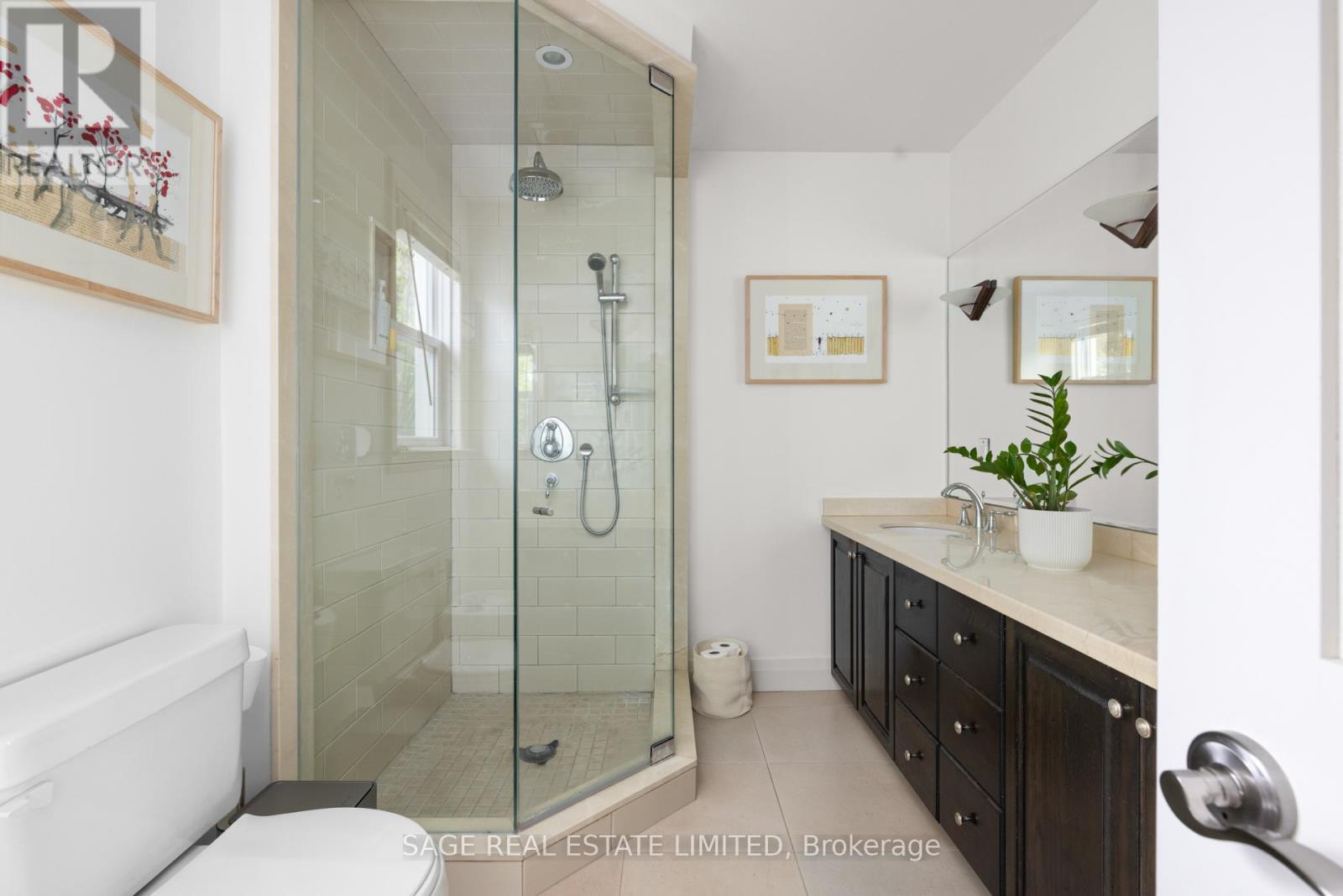 9 Canfield Place, Toronto, Ontario  M3B 2V5 - Photo 23 - C12161692