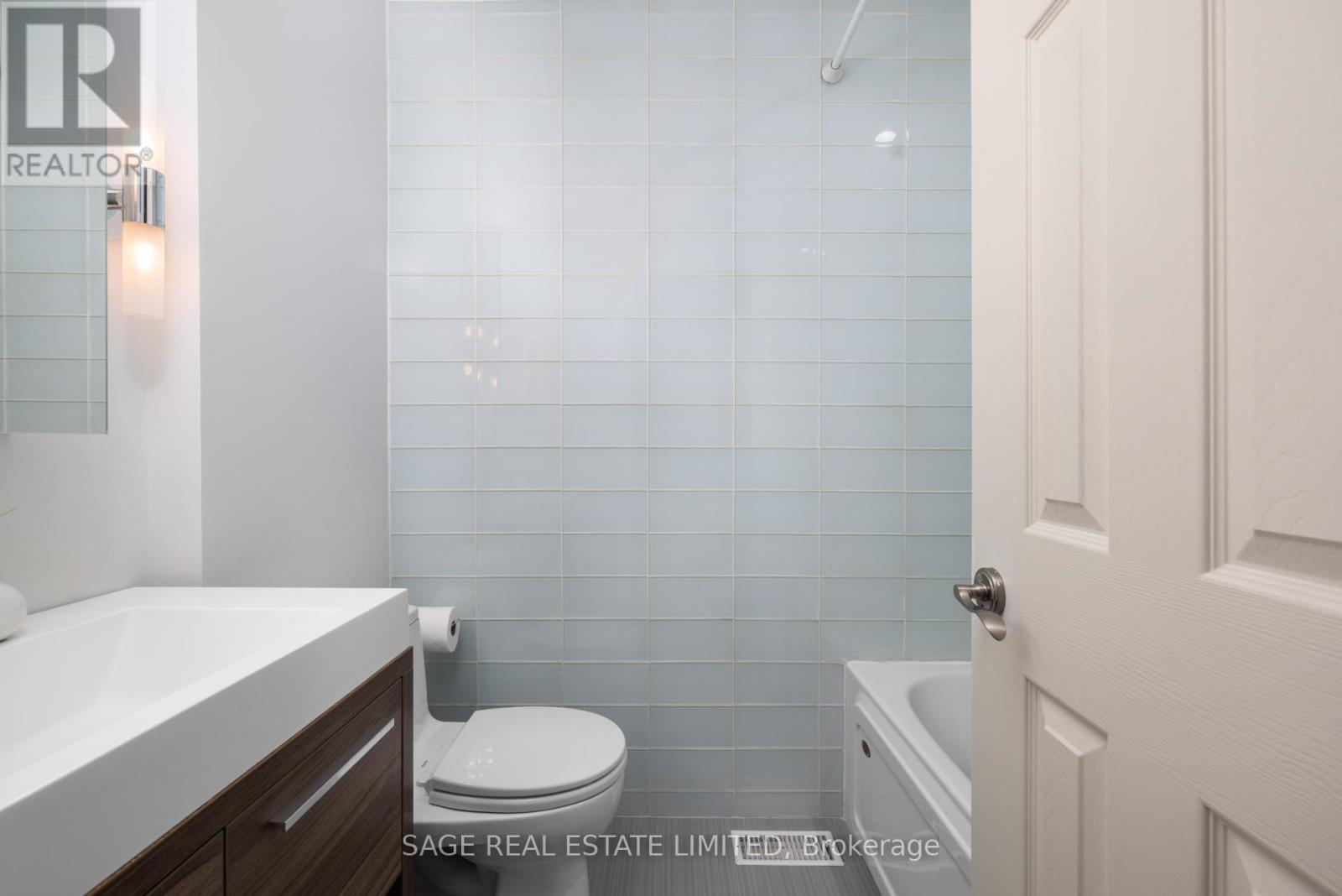 9 Canfield Place, Toronto, Ontario  M3B 2V5 - Photo 24 - C12161692