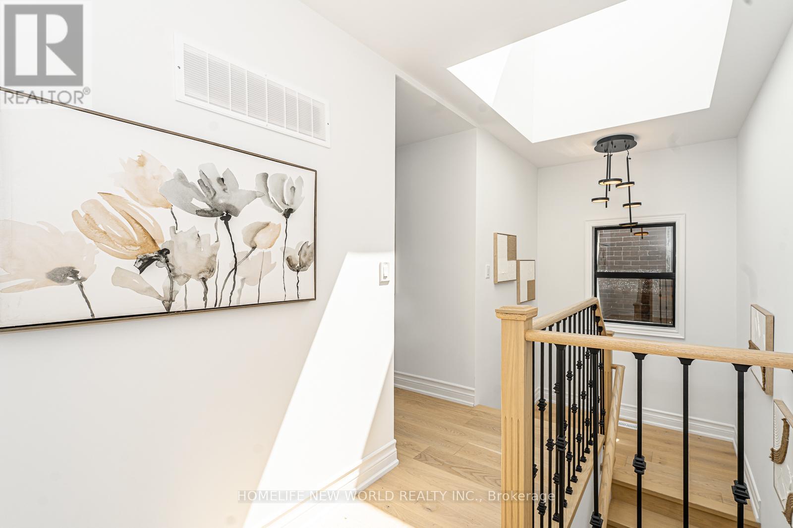 9 Rusholme Drive, Toronto, Ontario  M6J 3K1 - Photo 17 - C12161803