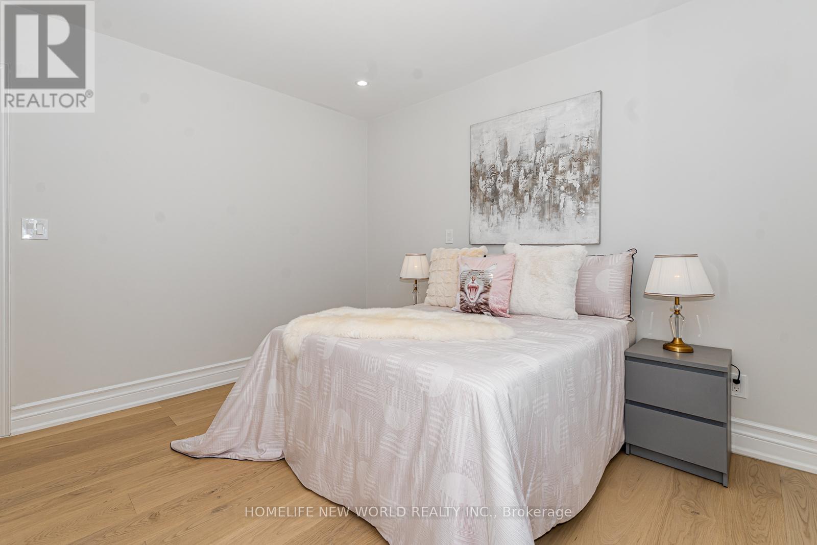 9 Rusholme Drive, Toronto, Ontario  M6J 3K1 - Photo 25 - C12161803