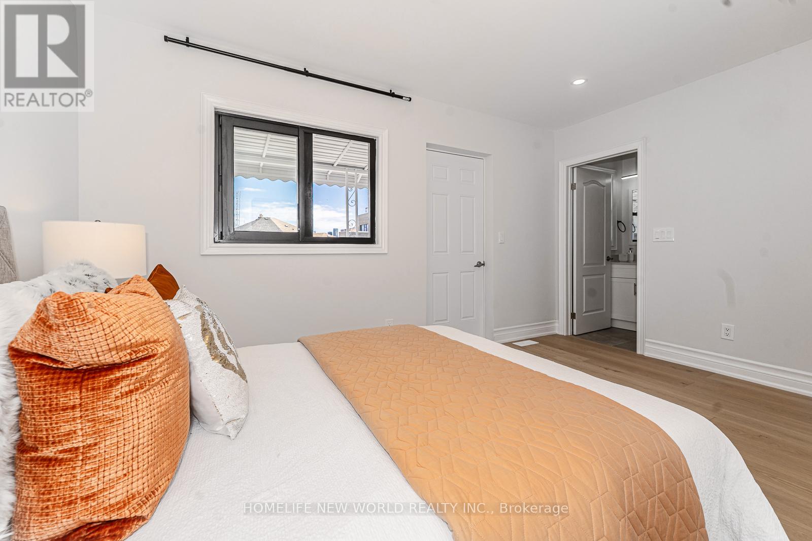 9 Rusholme Drive, Toronto, Ontario  M6J 3K1 - Photo 28 - C12161803