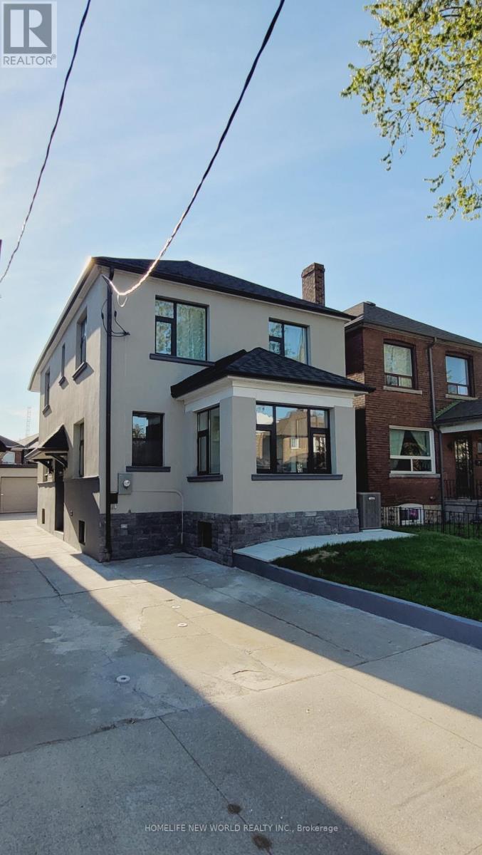 9 Rusholme Drive, Toronto, Ontario  M6J 3K1 - Photo 3 - C12161803