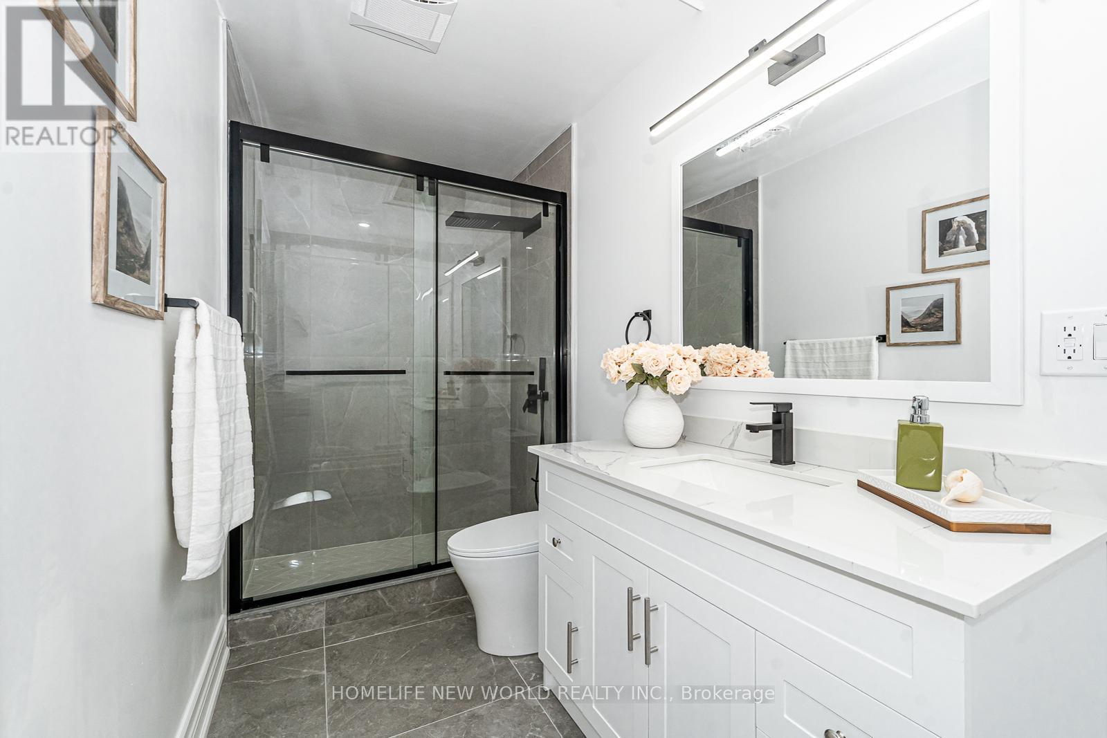 9 Rusholme Drive, Toronto, Ontario  M6J 3K1 - Photo 33 - C12161803