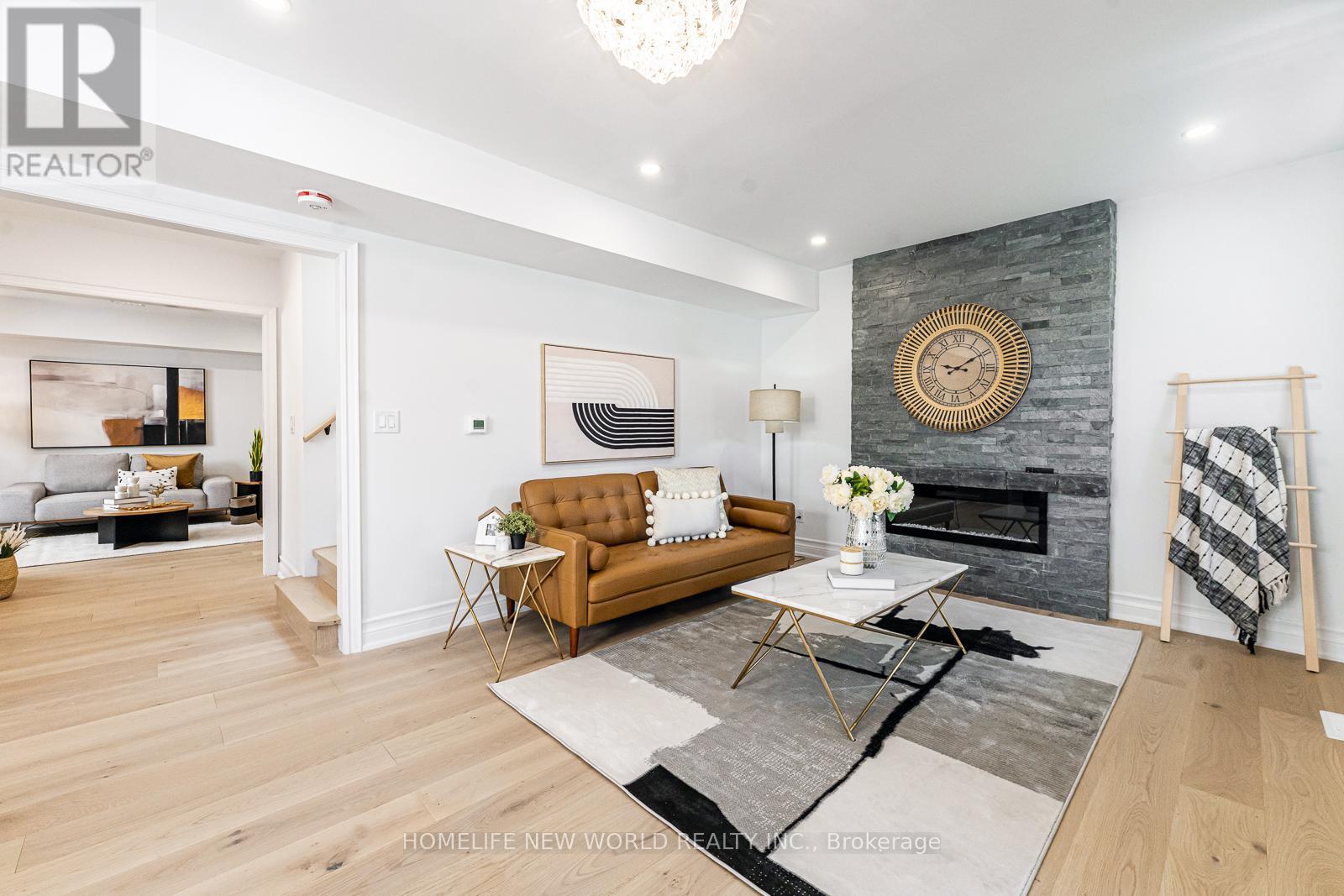 9 Rusholme Drive, Toronto, Ontario  M6J 3K1 - Photo 4 - C12161803