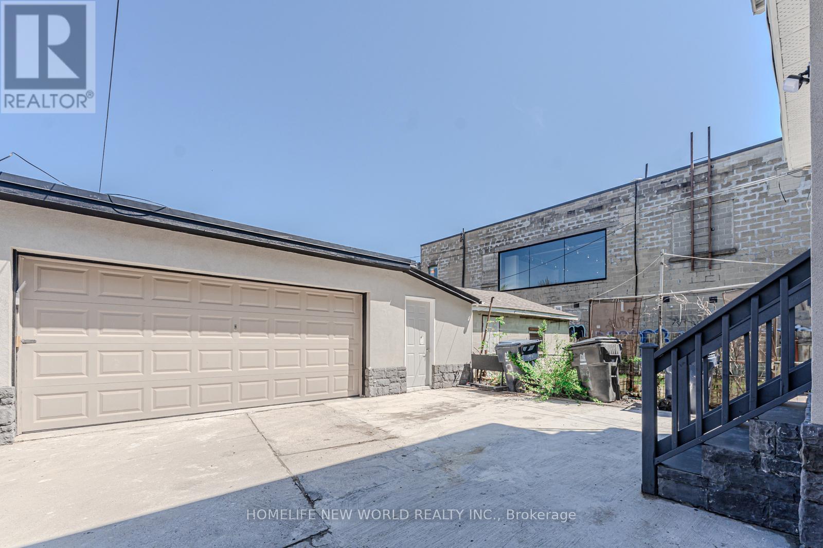 9 Rusholme Drive, Toronto, Ontario  M6J 3K1 - Photo 45 - C12161803